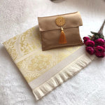 Load image into Gallery viewer, Light Weight Prayer Mat with Silk Embroidery and Satin Pouch