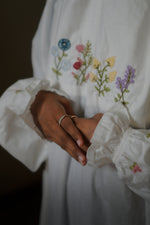 Load image into Gallery viewer, Zuhuur Timeless Cotton Prayer Dress

