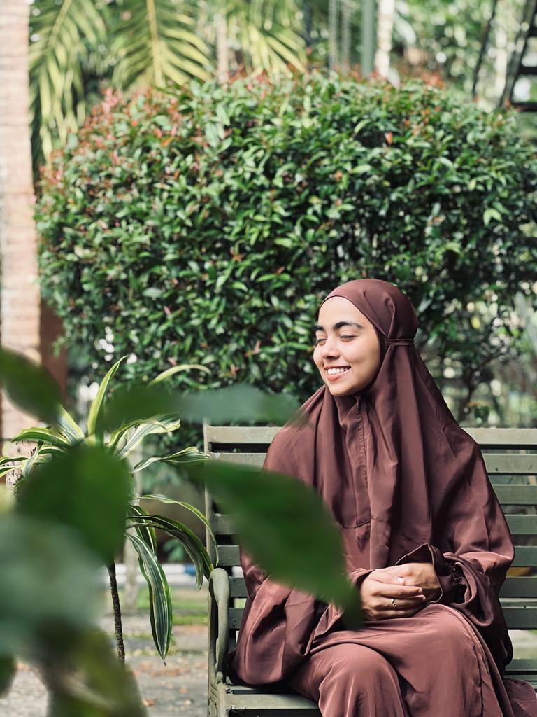 شوكولاتة - Choco-latte Luxe Solid Prayer Dress