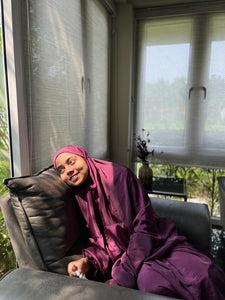 البرقوق Plum Luxe Solid Prayer Dress