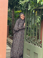 Load image into Gallery viewer, Midnight Flora Cotton Prayer Dress
