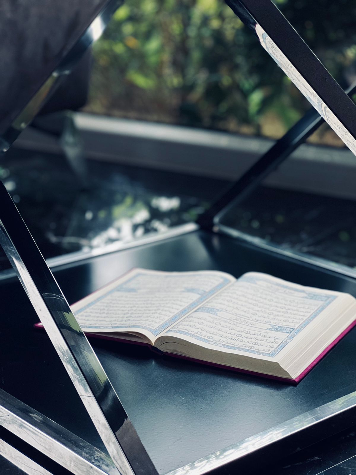 Magenda Velvet Quran