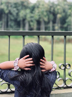 Load image into Gallery viewer, Scrunchies
