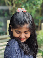 Load image into Gallery viewer, Scrunchies
