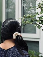 Load image into Gallery viewer, Scrunchies
